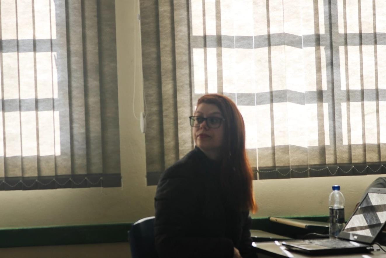 Fundo do header com imagem profissional