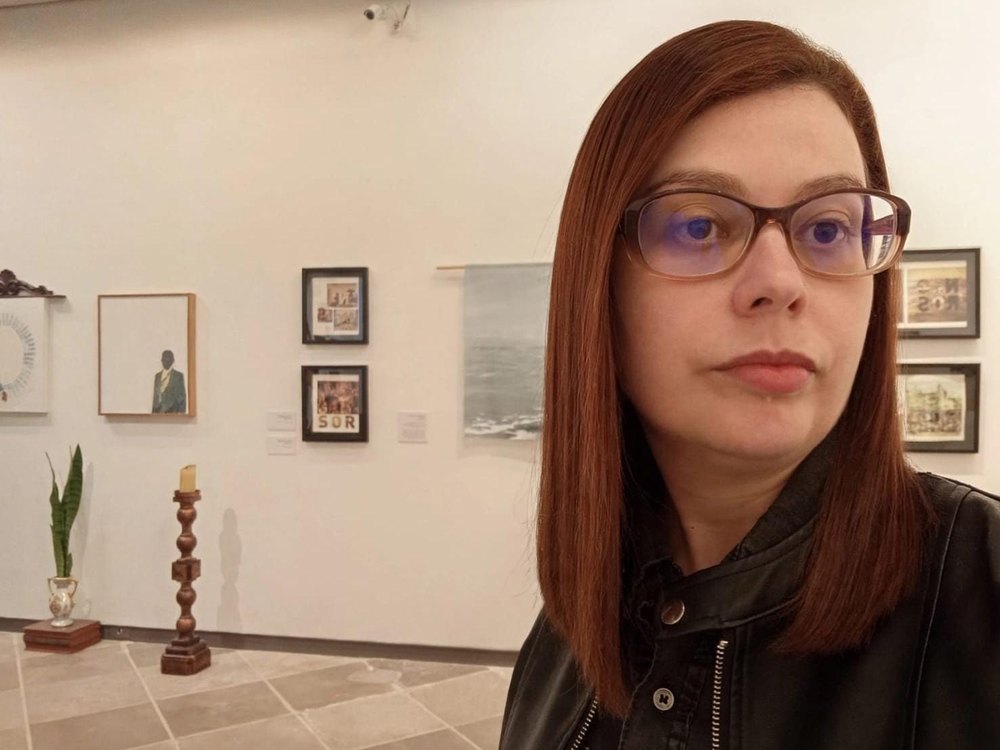 Acompanhamento de exposição em espaço museológico